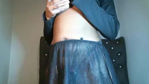 Shi-ro online show from 11/10/25, 12:53