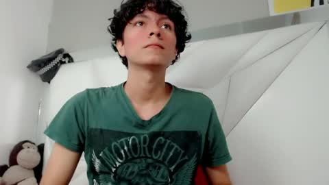 Snapshot of shirowitheb chatting on 04/09/26, 01:27 SHIRO online show from 04/09/26, 01:27