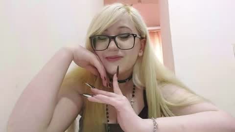 Snapshot of shondrapisani chatting on 07/05/26, 11:17 shondrapisani online show from 07/05/26, 11:17