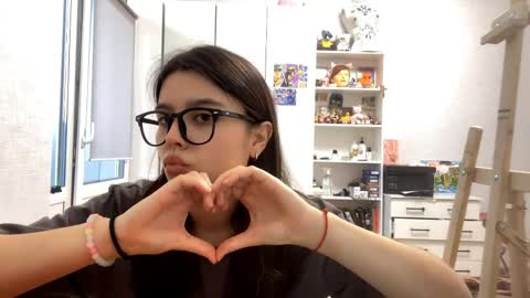 Marie online show from 04/04/26, 02:14