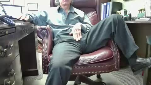 nikolas send dm for an appointment online show from 02/18/26, 05:31