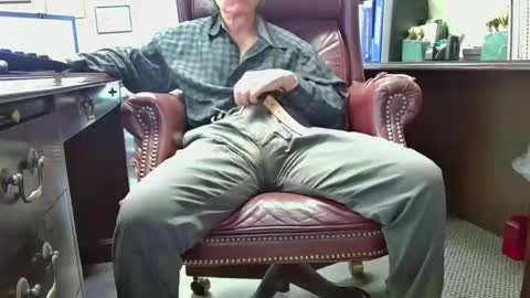 nikolas send dm for an appointment online show from 04/17/26, 04:21