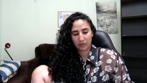 Sofia online show from 11/04/25, 06:07