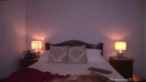 Sophie online show from 04/18/26, 01:42