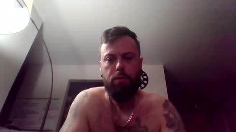 Snapshot of shortkingswing chatting on 10/11/25, 08:24 Shortkingswing online show from 10/11/25, 08:24