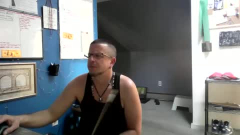Snapshot of shortmel chatting on 05/12/26, 10:07 shortmel online show from 05/12/26, 10:07