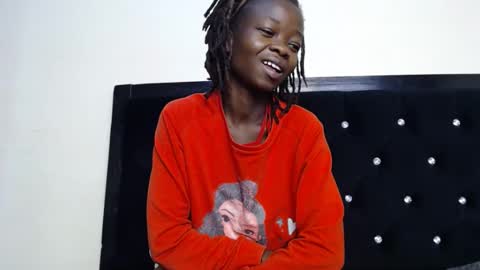 shortnswee56 online show from 11/13/25, 06:56