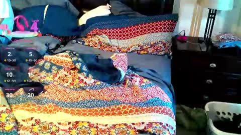 Snapshot of shortstuff79 chatting on 10/05/25, 07:56 shortstuff79 online show from 10/05/25, 07:56