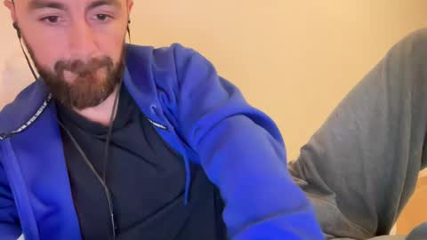 Snapshot of show_jizzness chatting on 12/15/24, 07:10 show_jizzness online show from 12/15/24, 07:10
