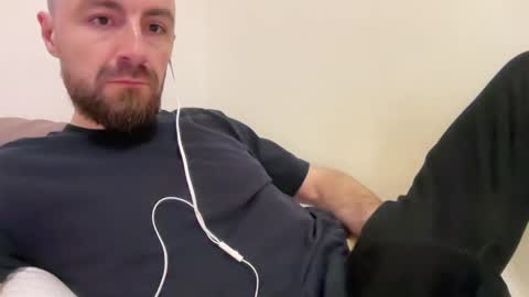 Snapshot of show_jizzness chatting on 02/03/25, 10:11 show_jizzness online show from 02/03/25, 10:11
