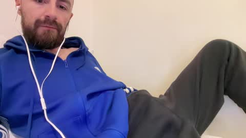 Snapshot of show_jizzness chatting on 02/18/25, 06:04 show_jizzness online show from 02/18/25, 06:04