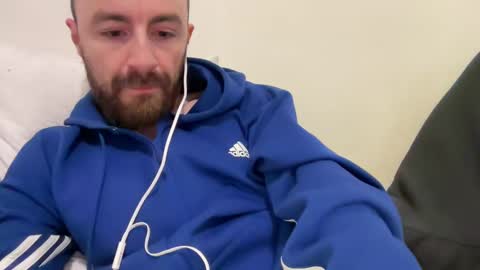Snapshot of show_jizzness chatting on 02/18/25, 10:03 show_jizzness online show from 02/18/25, 10:03