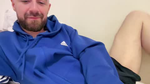 Snapshot of show_jizzness chatting on 02/22/25, 10:42 show_jizzness online show from 02/22/25, 10:42
