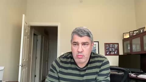 Snapshot of showmet chatting on 02/11/25, 08:42 Chicago Guy online show from 02/11/25, 08:42