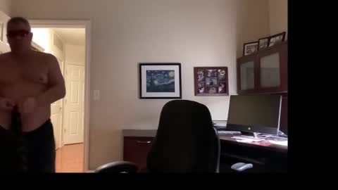 Snapshot of showmet chatting on 01/06/26, 04:49 Chicago Guy online show from 01/06/26, 04:49