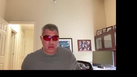 Snapshot of showmet chatting on 01/17/26, 04:17 Chicago Guy online show from 01/17/26, 04:17