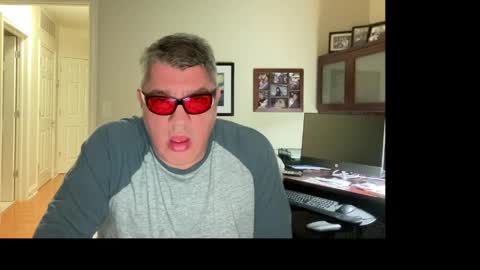 Snapshot of showmet chatting on 03/22/26, 04:05 Chicago Guy online show from 03/22/26, 04:05