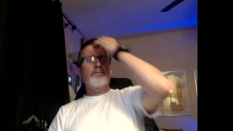 shrewtamer online show from 02/18/25, 01:43