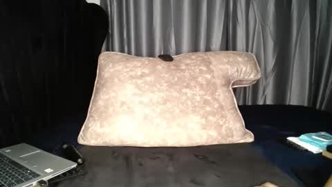 EVA online show from 02/01/25, 01:44