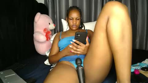 EVA online show from 02/02/25, 02:27