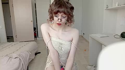 Snapshot of shushencii chatting on 09/29/25, 02:49 Aria online show from 09/29/25, 02:49