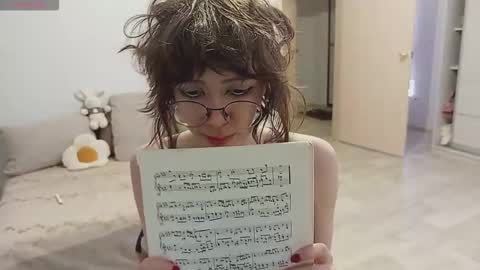 Snapshot of shushencii chatting on 10/13/25, 04:51 Aria online show from 10/13/25, 04:51