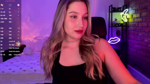 Snapshot of shy_bee chatting on 10/20/25, 12:00 Alice online show from 10/20/25, 12:00