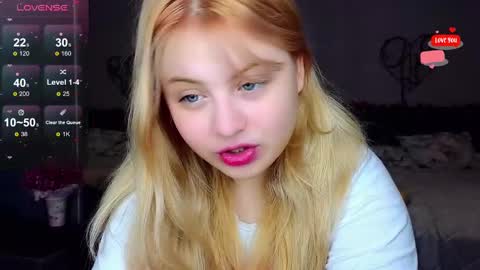 Snapshot of shy_blondiee chatting on 02/21/25, 12:05 Molly online show from 02/21/25, 12:05