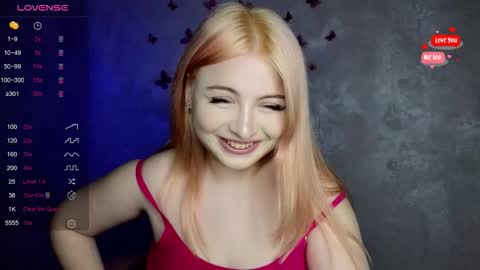 Snapshot of shy_blondiee chatting on 09/12/25, 07:58 Molly online show from 09/12/25, 07:58