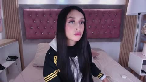 cherry online show from 04/25/26, 01:41