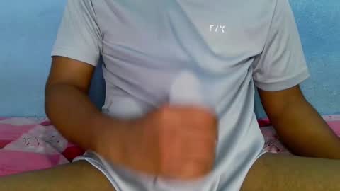 Snapshot of shy_eyes_ chatting on 12/06/24, 03:22 shyeyes online show from 12/06/24, 03:22