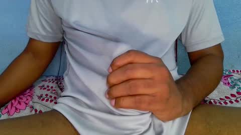 Snapshot of shy_eyes_ chatting on 12/11/24, 04:07 shyeyes online show from 12/11/24, 04:07