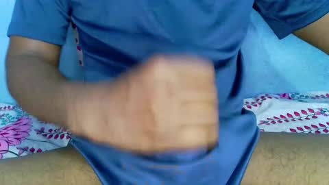 Snapshot of shy_eyes_ chatting on 12/21/24, 03:14 shyeyes online show from 12/21/24, 03:14