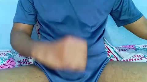 Snapshot of shy_eyes_ chatting on 02/17/25, 08:30 shyeyes online show from 02/17/25, 08:30