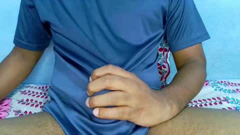 Snapshot of shy_eyes_ chatting on 02/17/25, 02:15 shyeyes online show from 02/17/25, 02:15