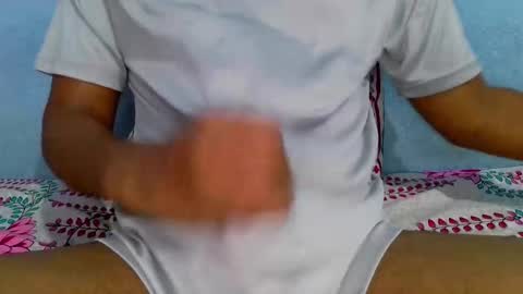 Snapshot of shy_eyes_ chatting on 02/23/25, 07:00 shyeyes online show from 02/23/25, 07:00