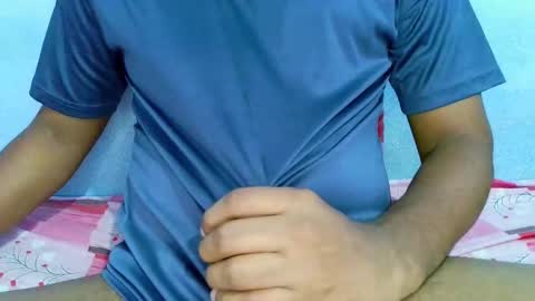 Snapshot of shy_eyes_ chatting on 03/02/25, 07:32 shyeyes online show from 03/02/25, 07:32