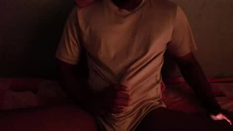 Snapshot of shy_eyes_ chatting on 10/05/25, 03:05 shyeyes online show from 10/05/25, 03:05