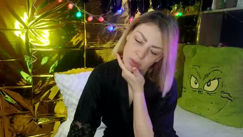shy_girl80 online show from 12/16/25, 10:31