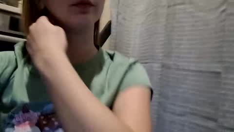 Snapshot of shy_model19 chatting on 12/24/24, 05:05 shy_model19 online show from 12/24/24, 05:05