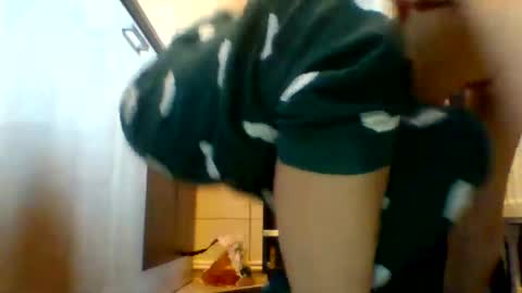 Snapshot of shy_model19 chatting on 01/02/25, 12:24 shy_model19 online show from 01/02/25, 12:24