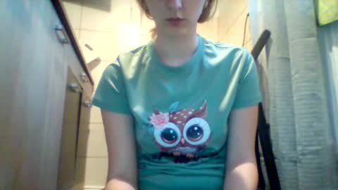 Snapshot of shy_model19 chatting on 01/04/25, 02:25 shy_model19 online show from 01/04/25, 02:25