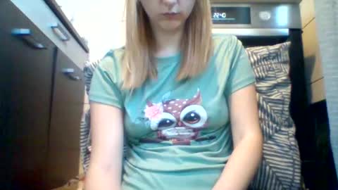 Snapshot of shy_model19 chatting on 01/12/25, 12:01 shy_model19 online show from 01/12/25, 12:01