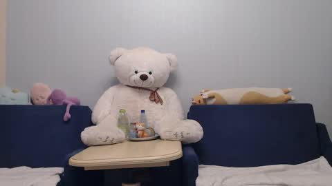 Snapshot of shy_moony chatting on 04/30/26, 08:57 just Alex online show from 04/30/26, 08:57