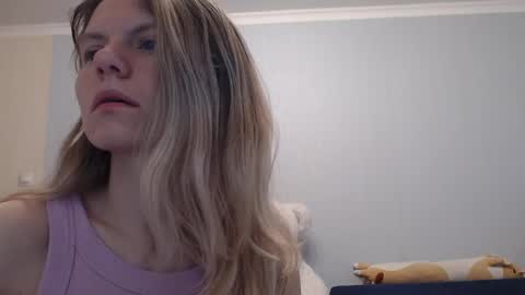 Snapshot of shy_moony chatting on 06/04/26, 06:14 just Alex online show from 06/04/26, 06:14