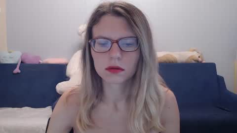 Snapshot of shy_moony chatting on 07/07/26, 07:18 just Alex online show from 07/07/26, 07:18