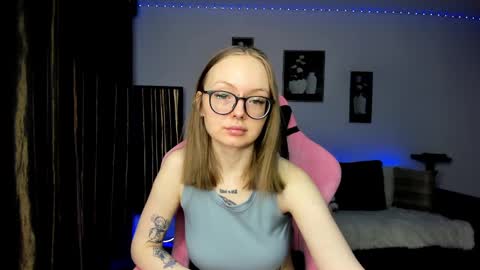 Snapshot of shy_suchka chatting on 01/12/25, 08:25 Melissa online show from 01/12/25, 08:25