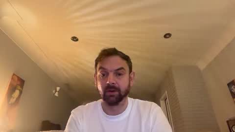 Snapshot of shyb35 chatting on 11/08/25, 07:45 shyb35 online show from 11/08/25, 07:45