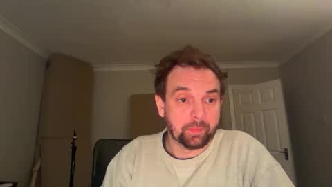 Snapshot of shyb49 chatting on 05/11/26, 10:18 shyb49 online show from 05/11/26, 10:18