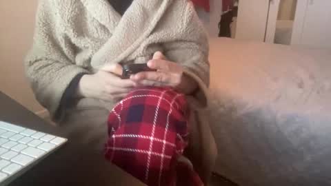 shyboy0533 online show from 10/31/25, 07:48